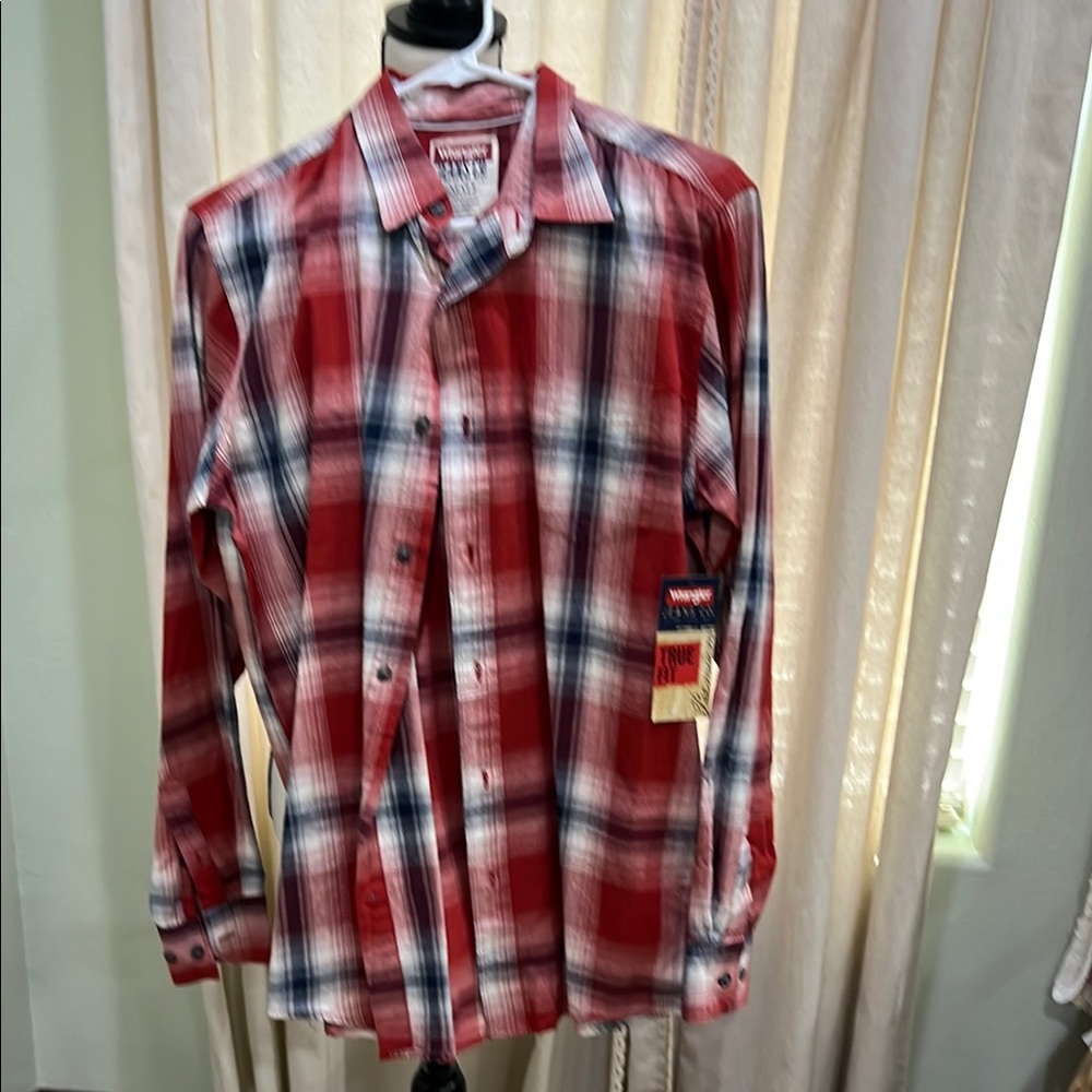 Wrangler Red and White Casual Button Down Shirt
